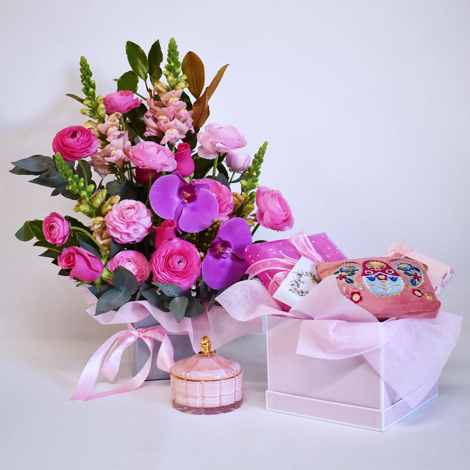 Treat Mum Hamper: Gloria + Chocolates + Candle