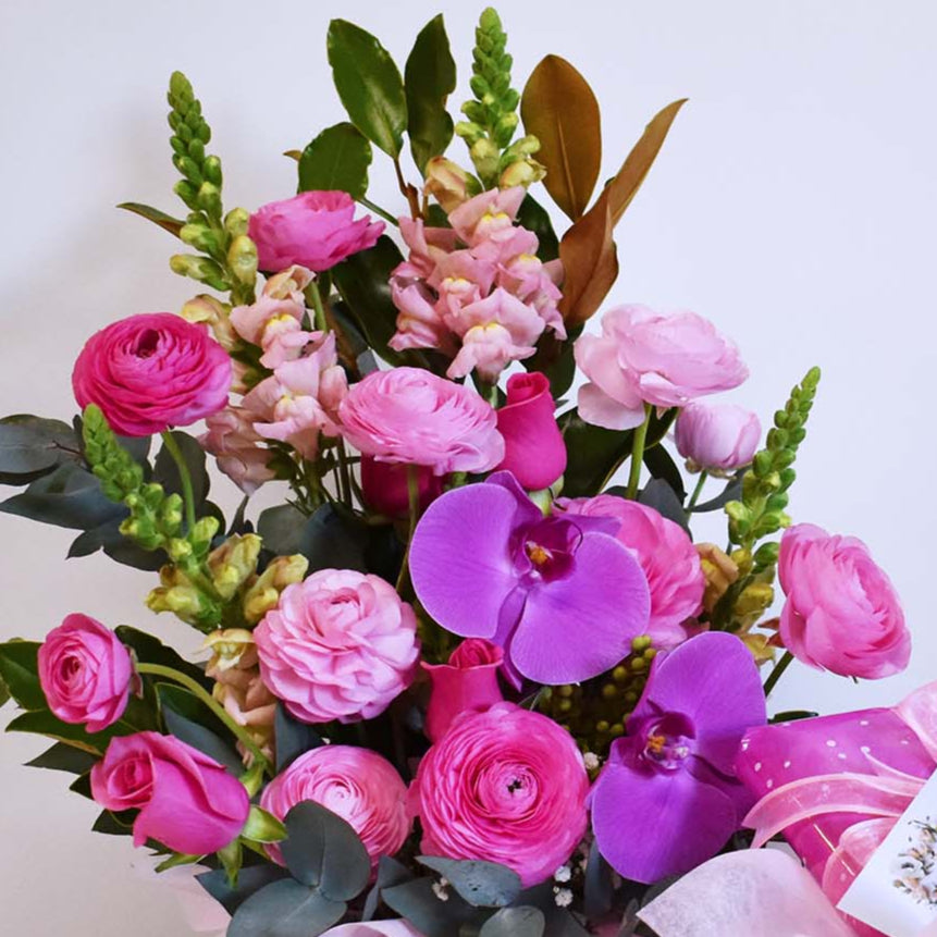 Treat Mum Hamper: Gloria + Chocolates + Candle