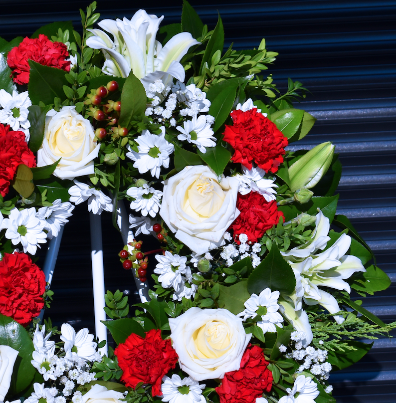 Snow White Funeral Flower Wreath