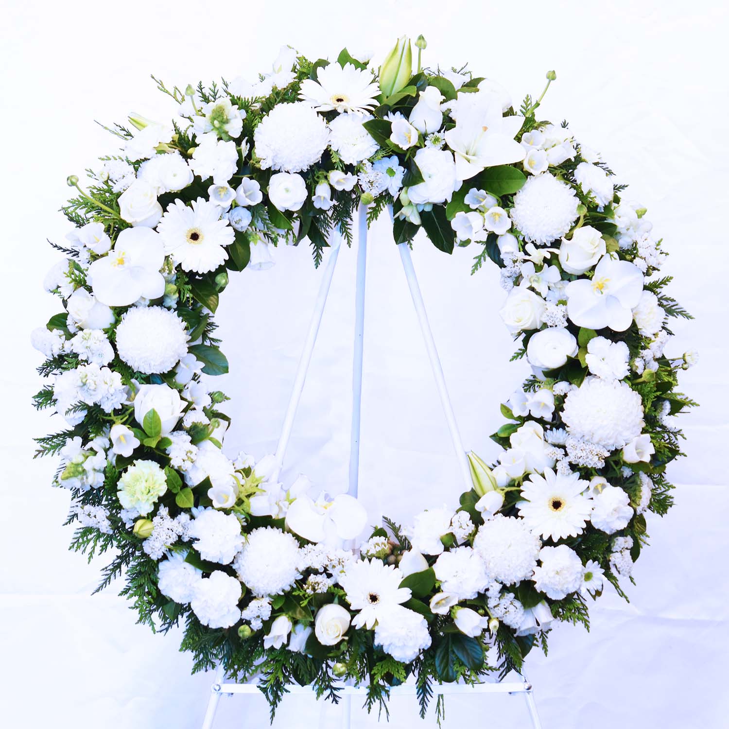 Heavenly White Funeral Flower Wreath