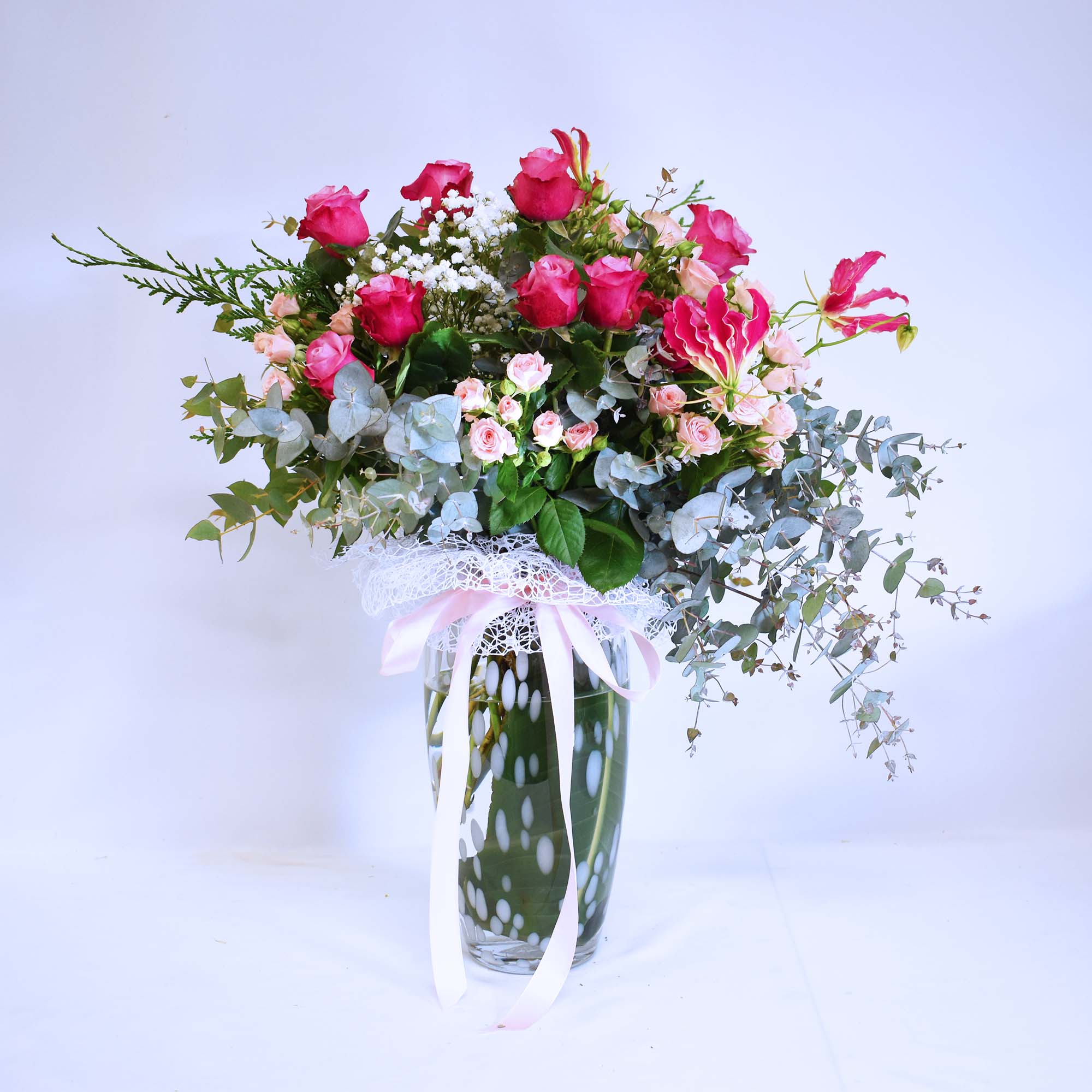 Deluxe Pink Rose Bouquet + Vase!