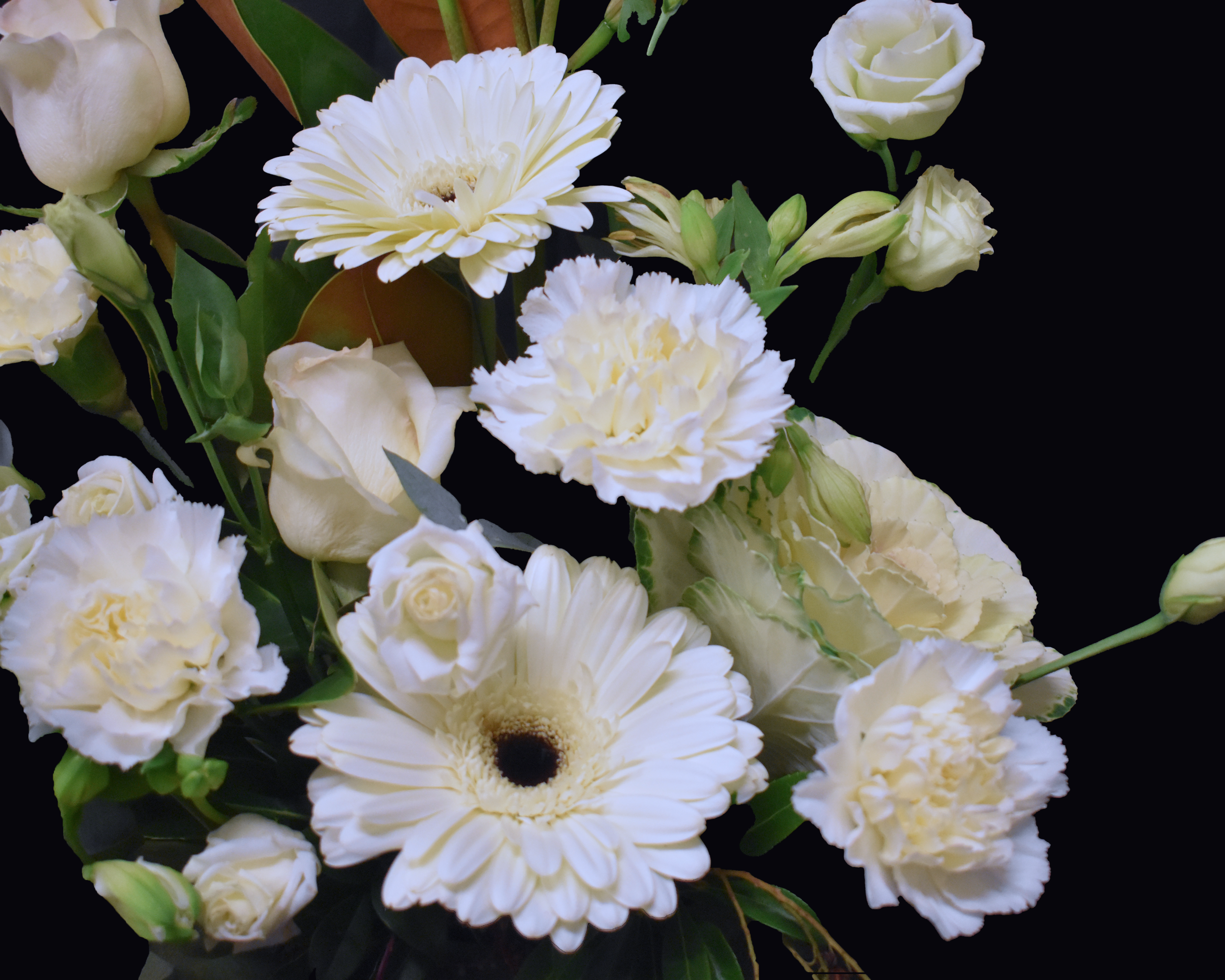 White Flowers Box (Medium)
