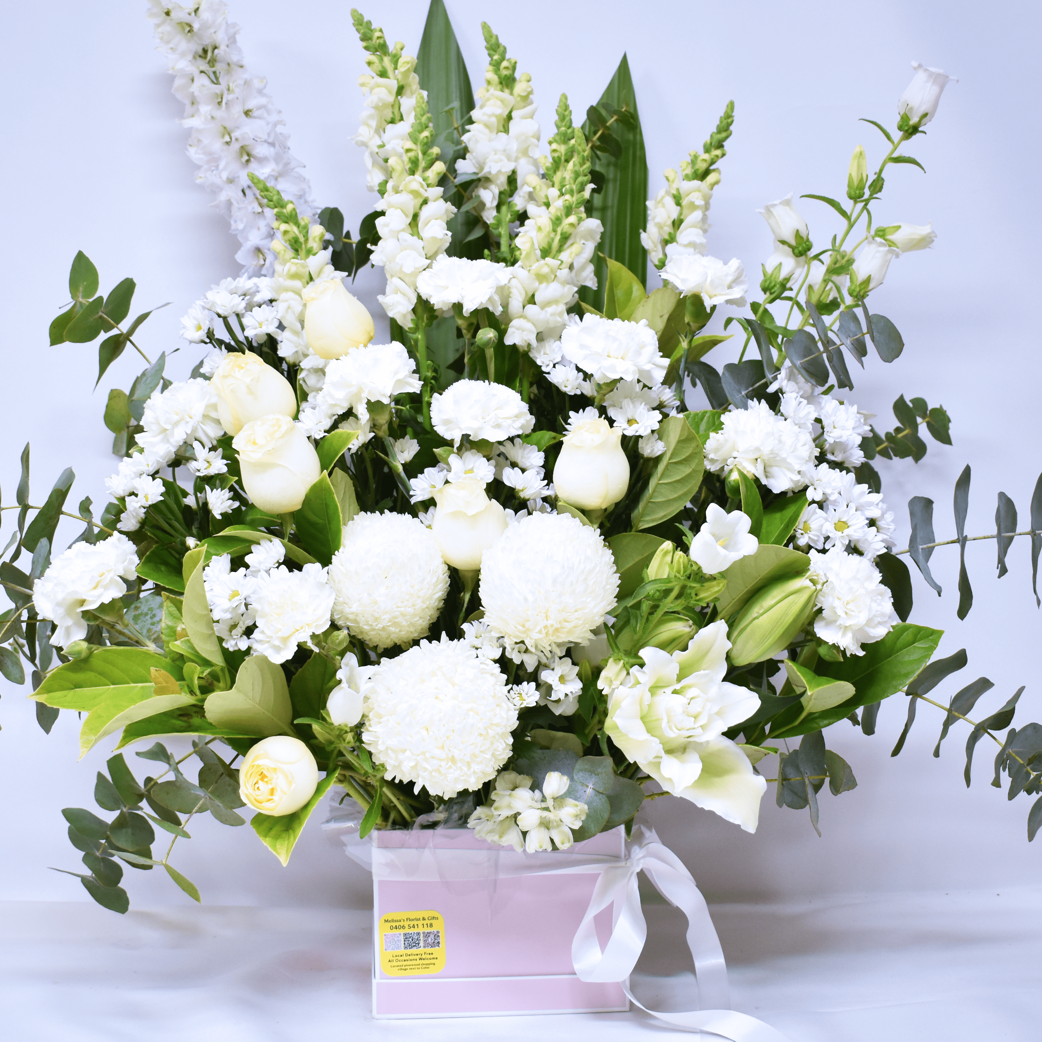 Florist&#39;s Large White Flowers Box