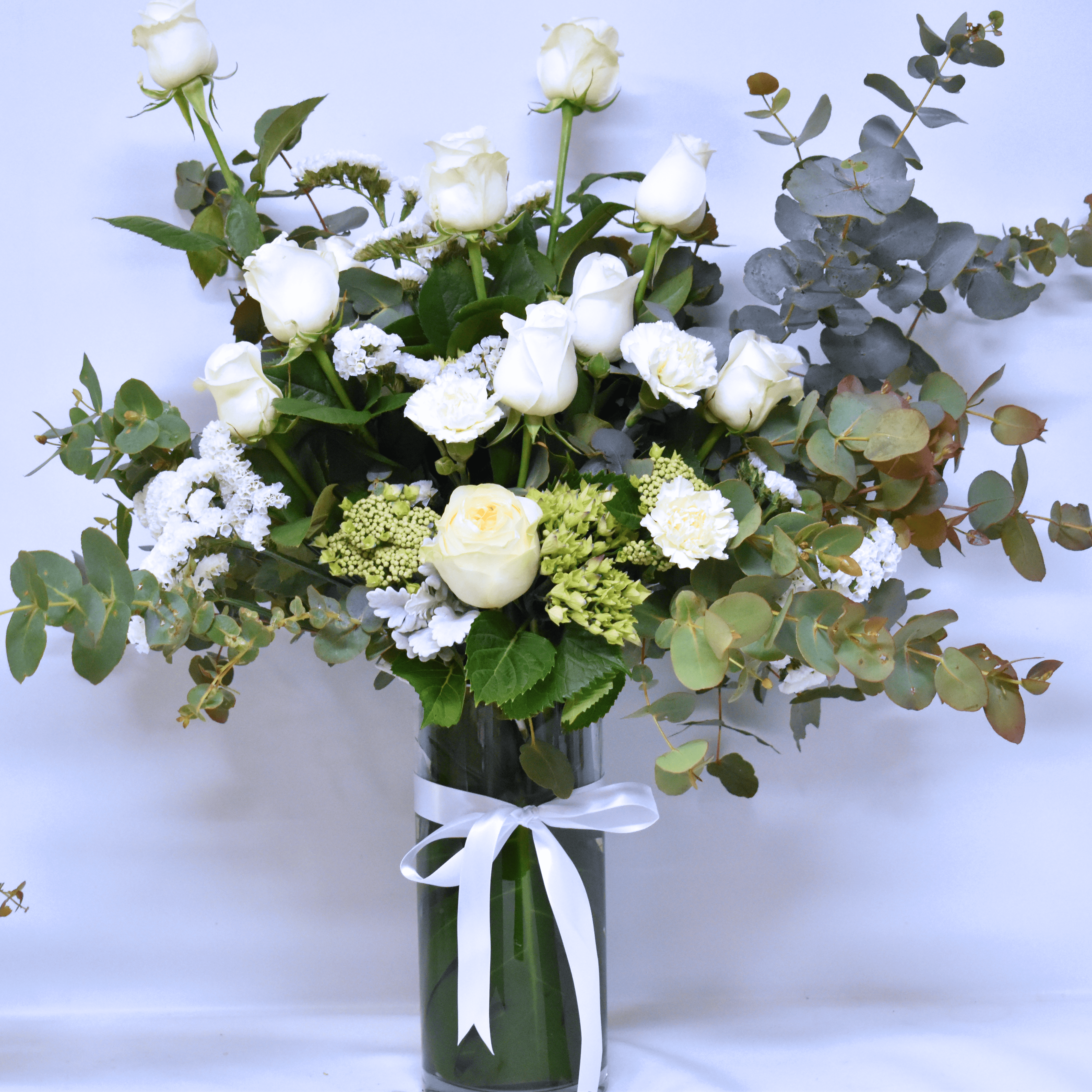 Deluxe Queen of White Bouquet + Vase!