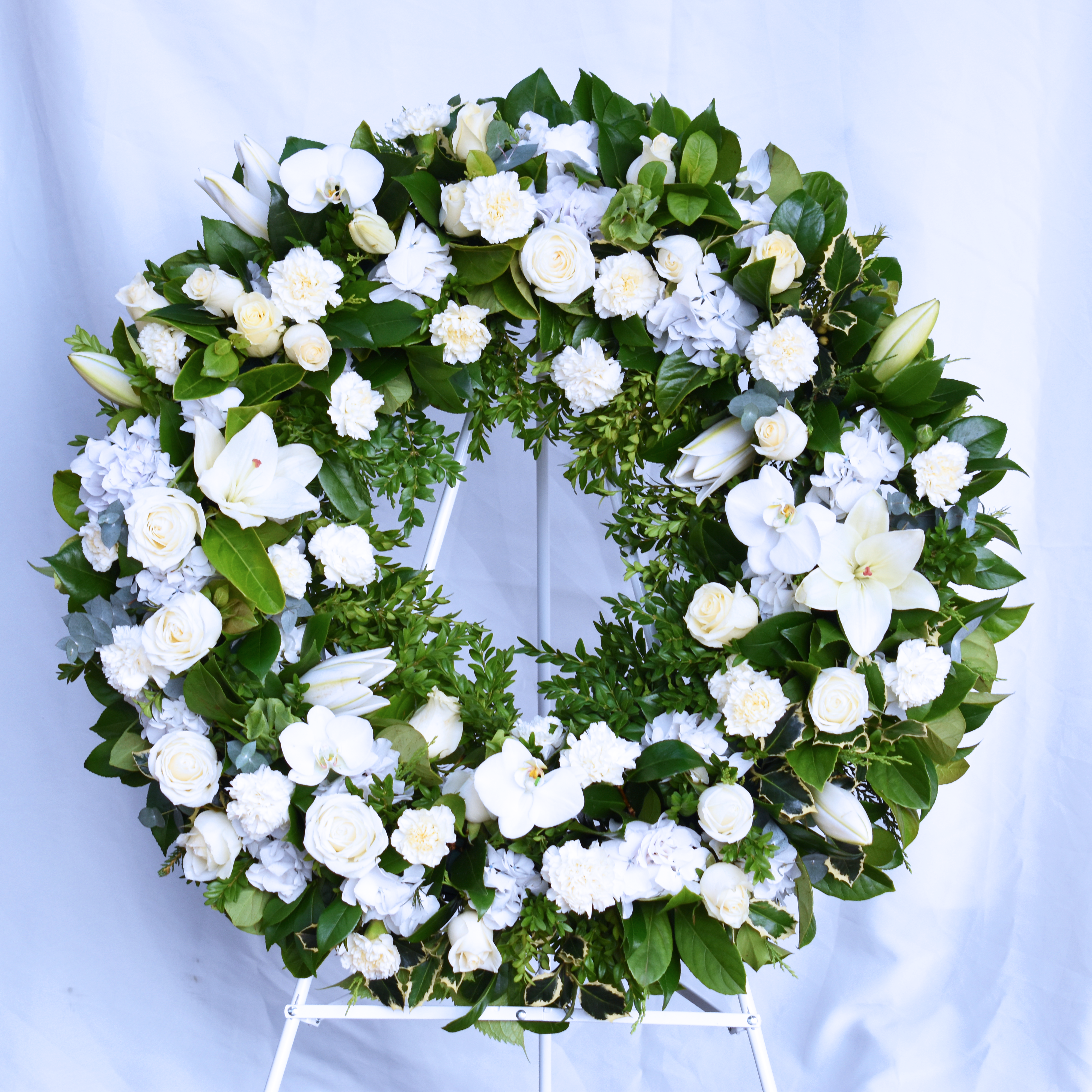 Heavenly White Funeral Flower Wreath