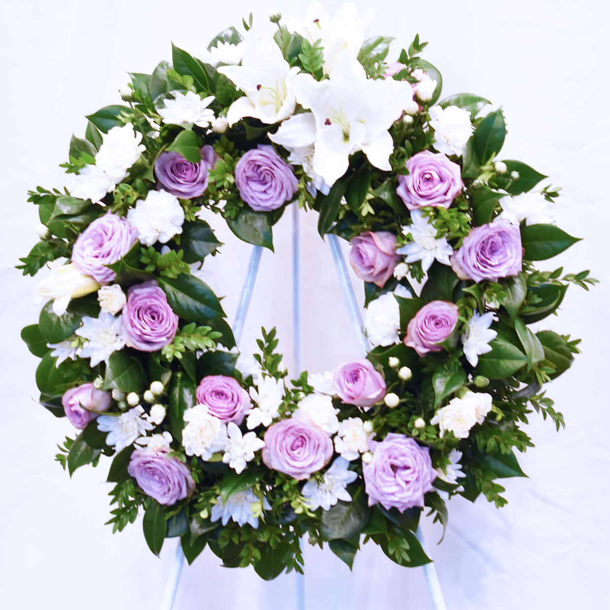 Taylor Swift&#39;s Lavender Haze Funeral Flower Wreath