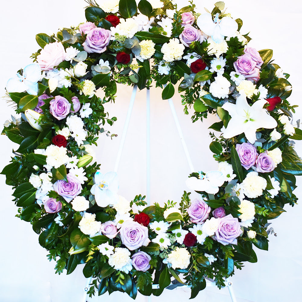 Taylor Swift&#39;s Lavender Haze Funeral Flower Wreath